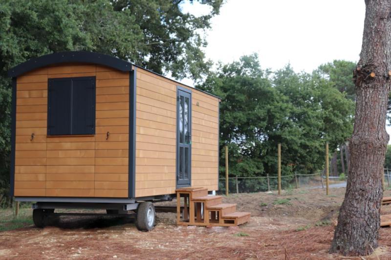 Roulottes Cocooning Au Coeur Des Landes Hotel Mees ภายนอก รูปภาพ